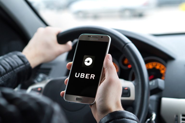 Cómo convertirte en socio-conductor de Uber en 2022