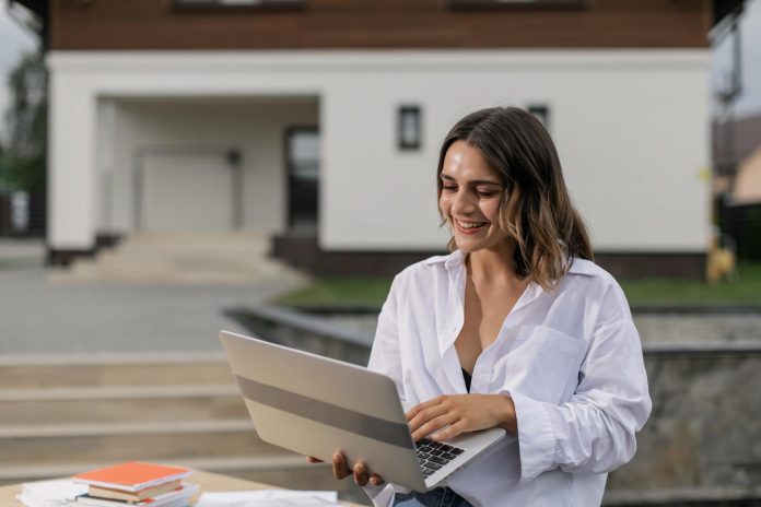 Cada vez hay más personas dispuestas a aprender inglés americano para elevar sus competencias profesionales y conquistar el éxito.